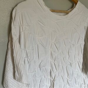 AUG 27 A.M. Textured White Front Pockets Tunic Shirt XL One Size